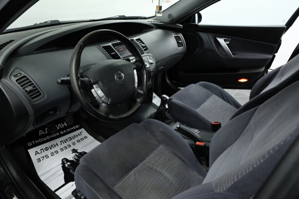 Nissan Primera P12