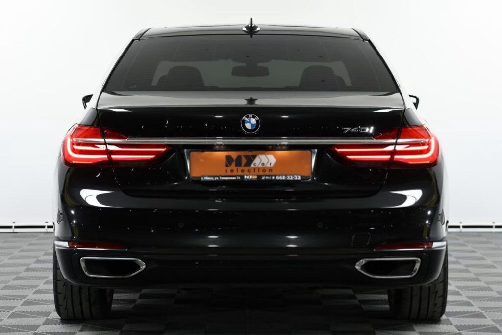 BMW 7 серия G12 (Long)
