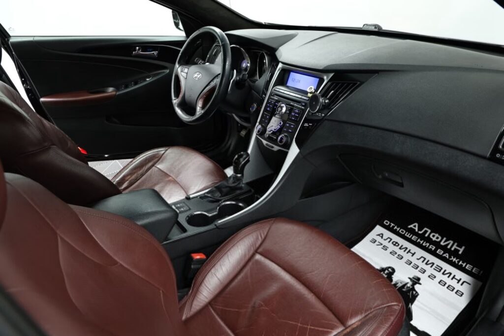 Hyundai Sonata YF