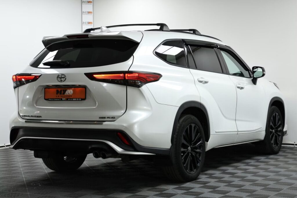 Toyota Highlander IV (XU70)
