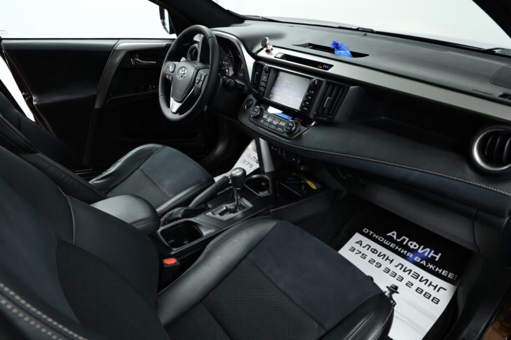 Toyota RAV4 IV (XA40) · Рестайлинг