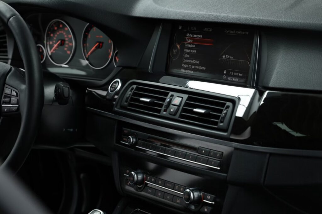 BMW 5 серия F10, F11 · Рестайлинг