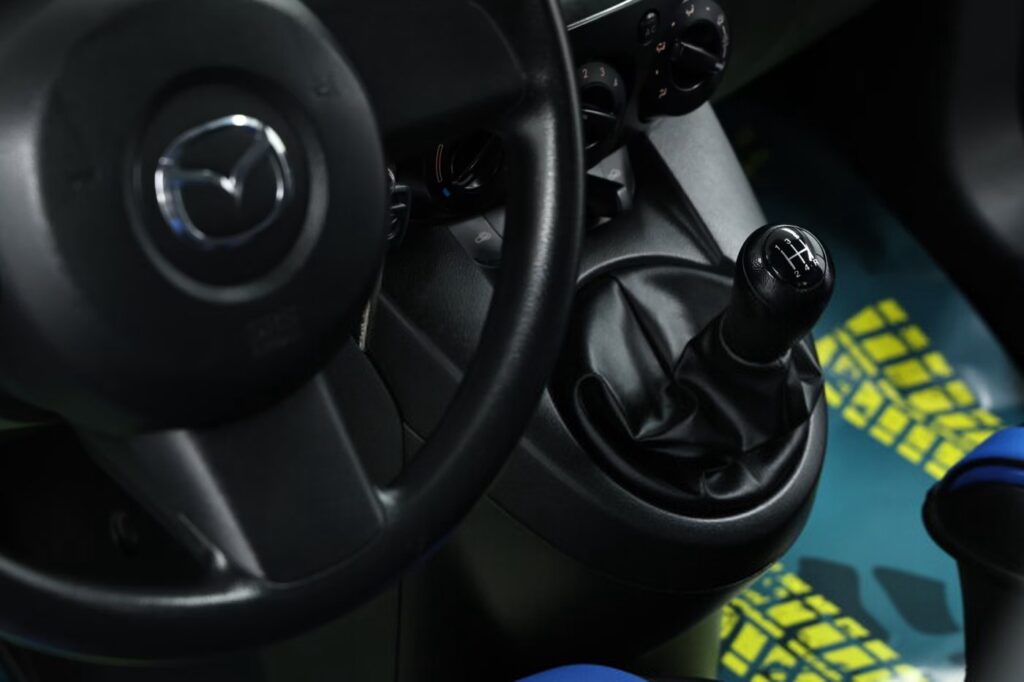 Mazda 2 II