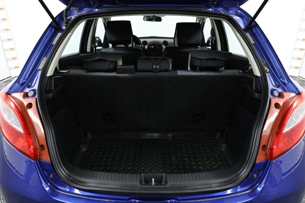 Mazda 2 II