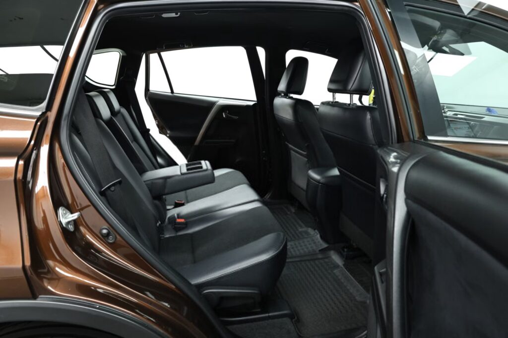 Toyota RAV4 IV (XA40) · Рестайлинг