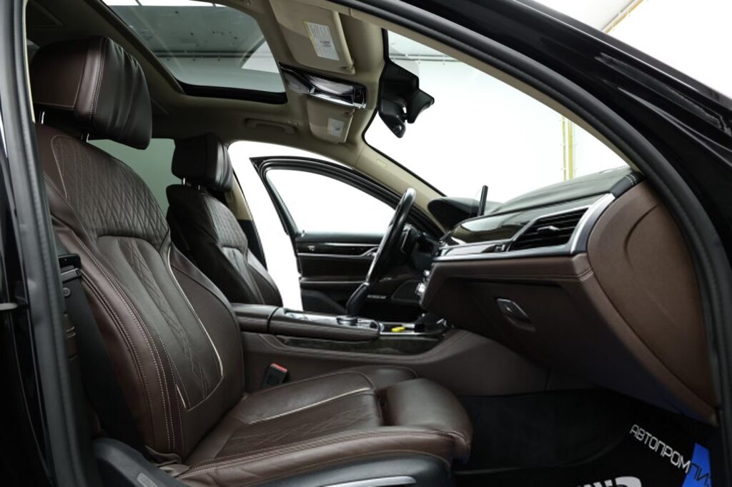 BMW 7 серия G12 (Long)