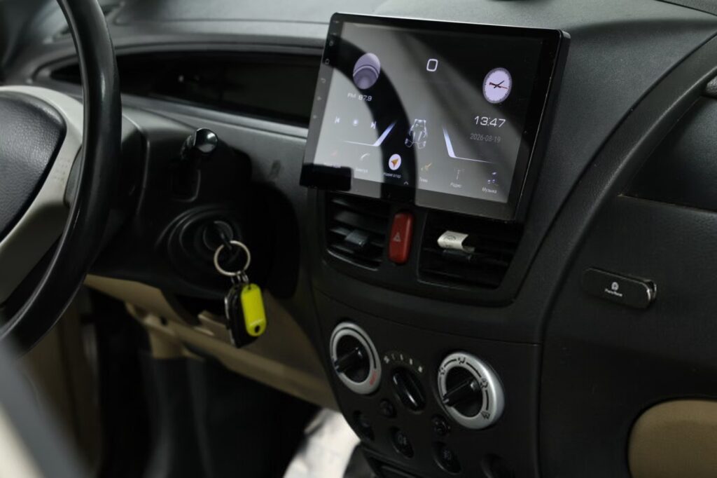 Suzuki Liana I
