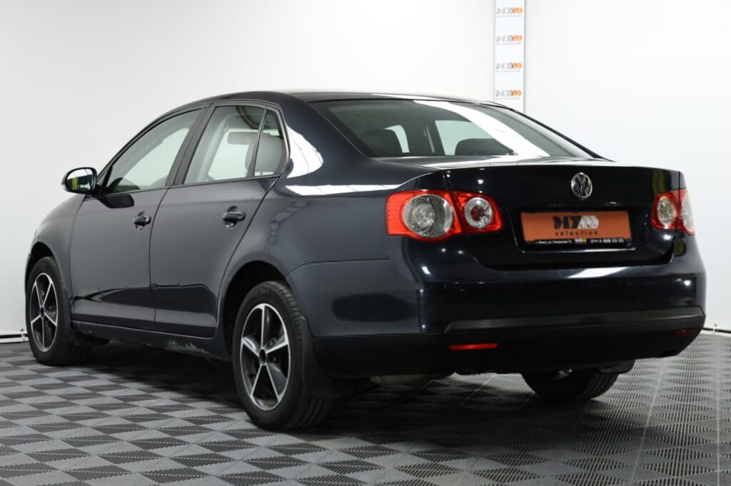 Volkswagen Jetta V