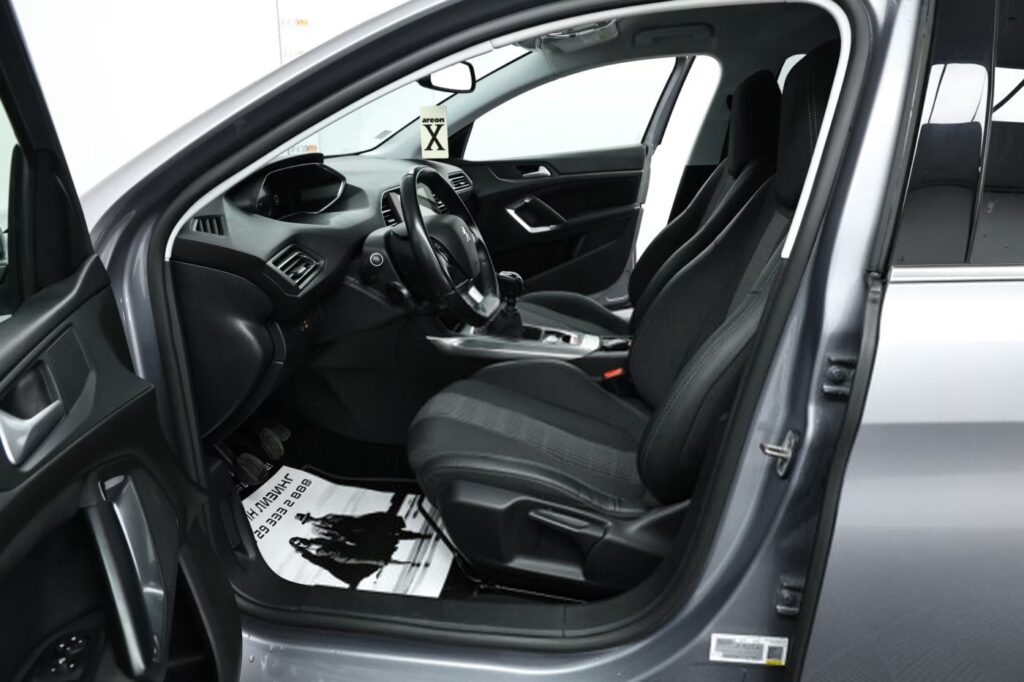 Peugeot 308 T9 · Рестайлинг