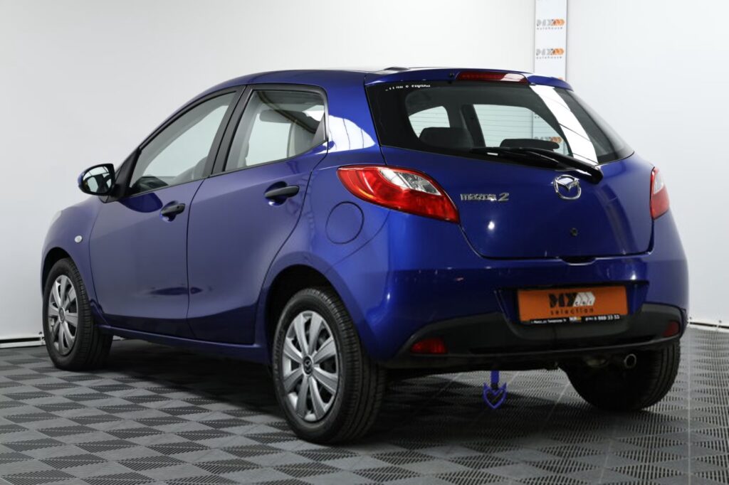 Mazda 2 II