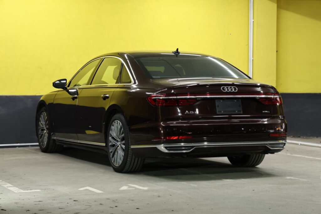 Audi A8 D5