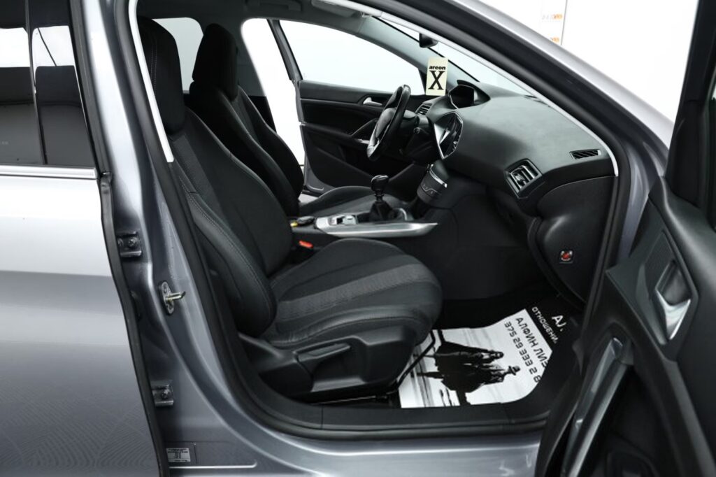 Peugeot 308 T9 · Рестайлинг