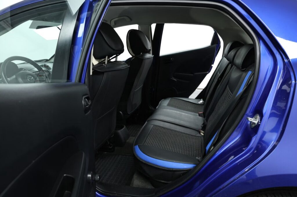 Mazda 2 II