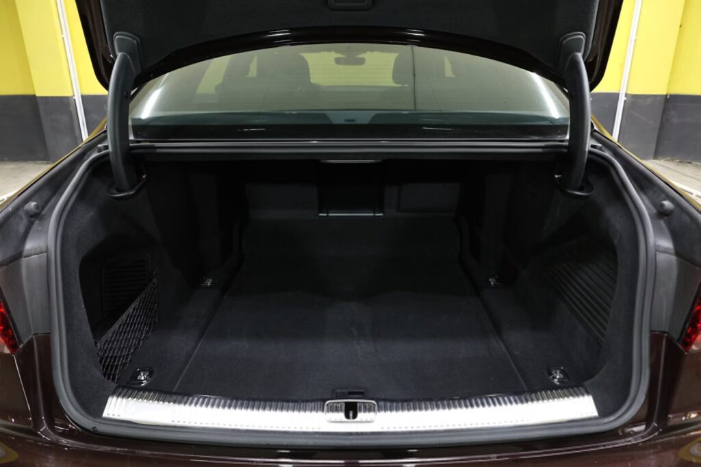 Audi A8 D5