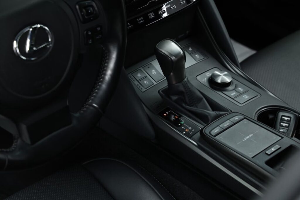 Lexus IS IV