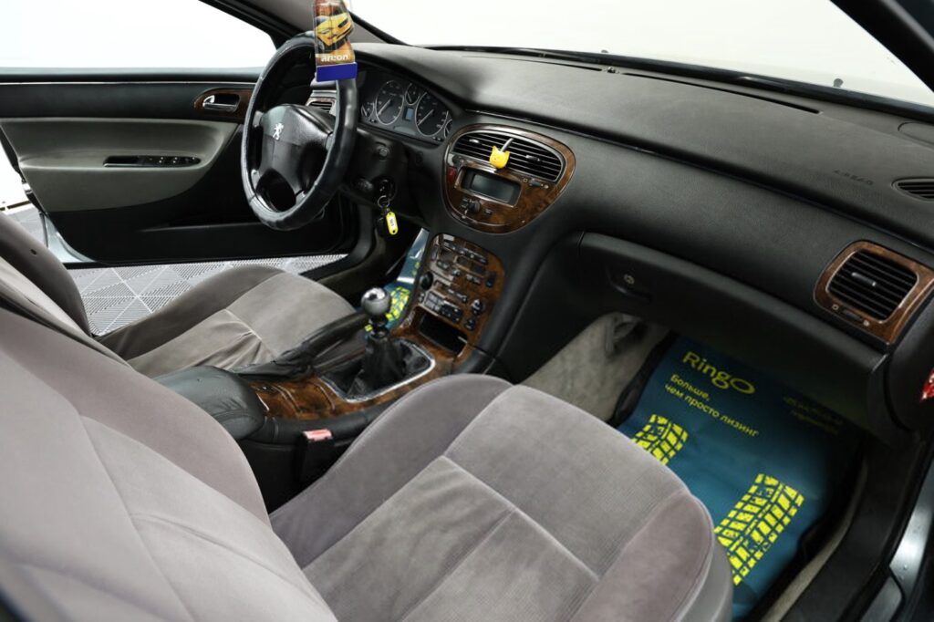 Peugeot 607 I