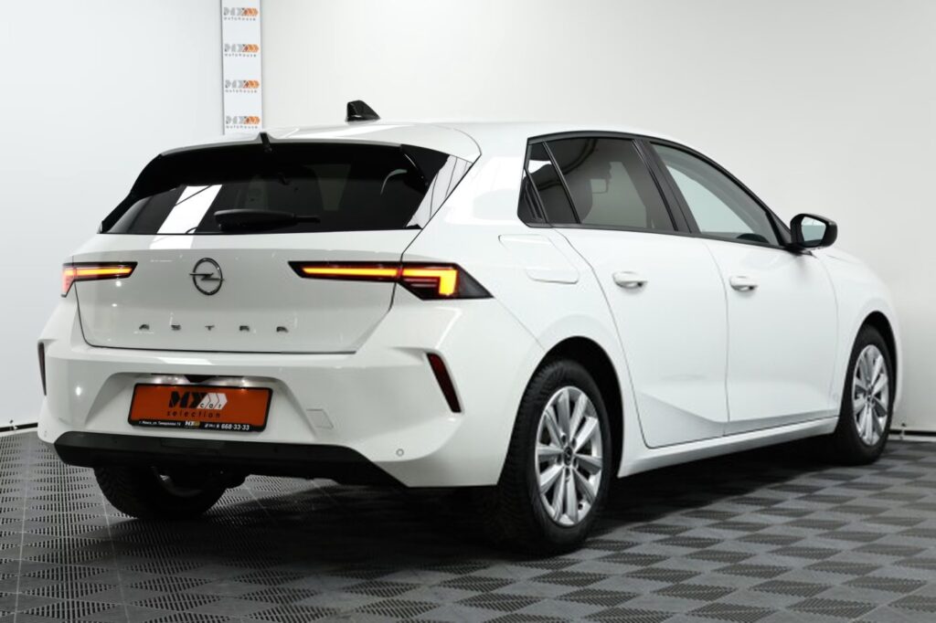 Opel Astra L