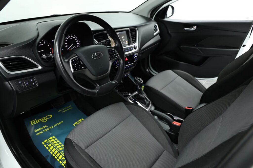 Hyundai Accent V