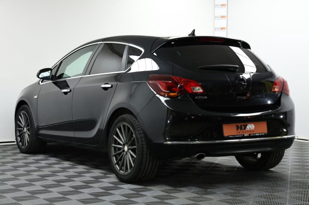 Opel Astra J · Рестайлинг