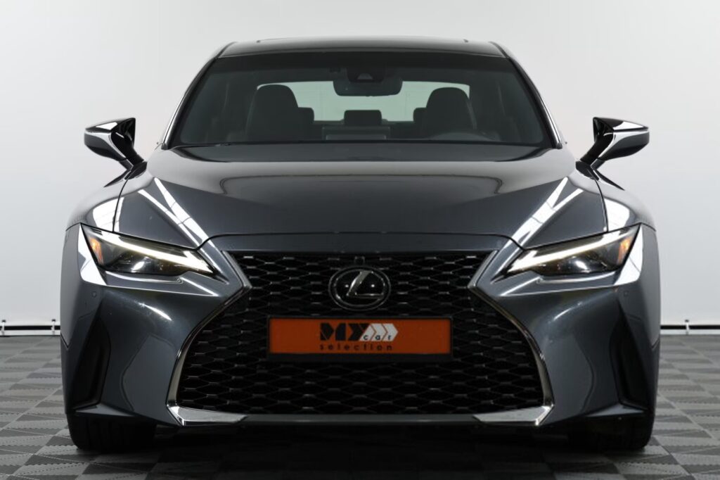 Lexus IS IV