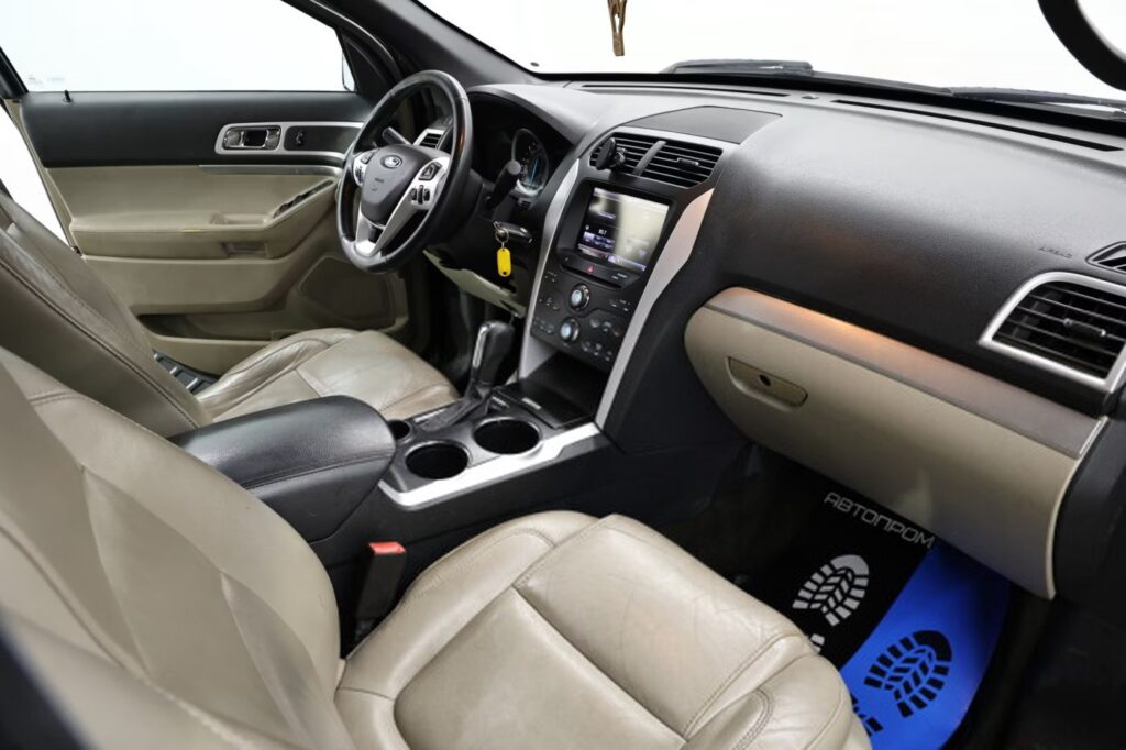 Ford Explorer V