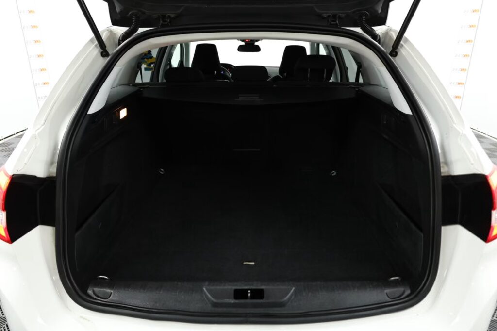 Peugeot 308 T9 · Рестайлинг