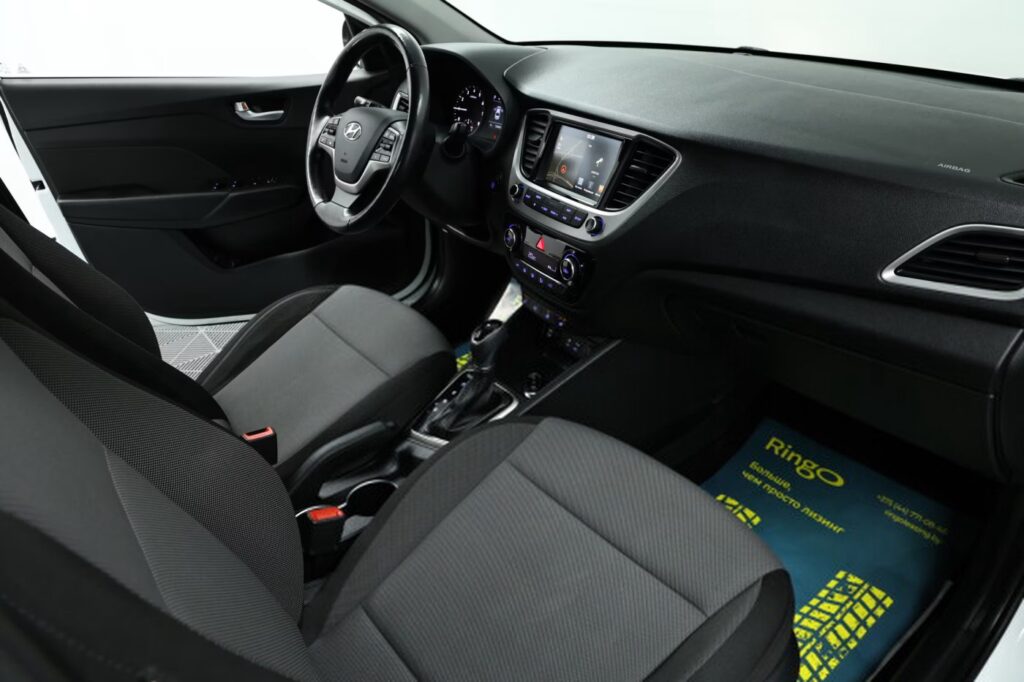 Hyundai Accent V