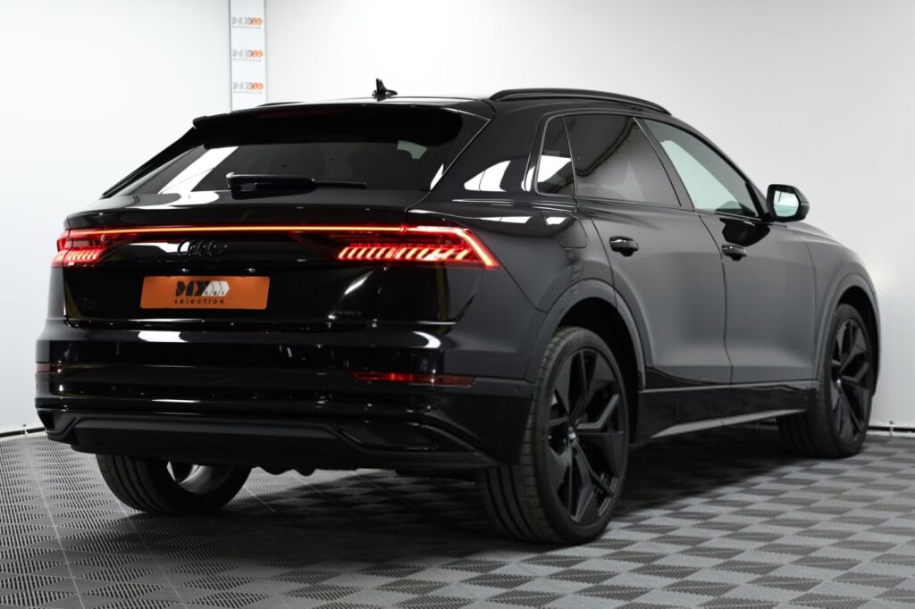 Audi Q8 I