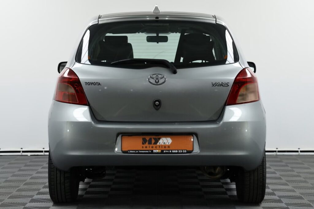 Toyota Yaris II (XP9)