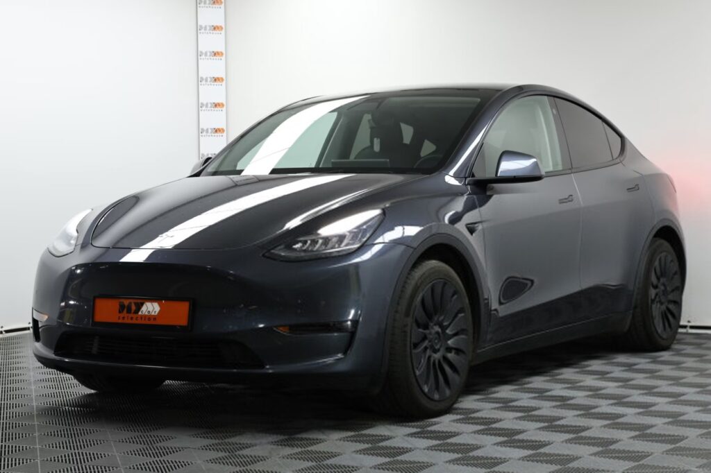 Tesla Model Y I