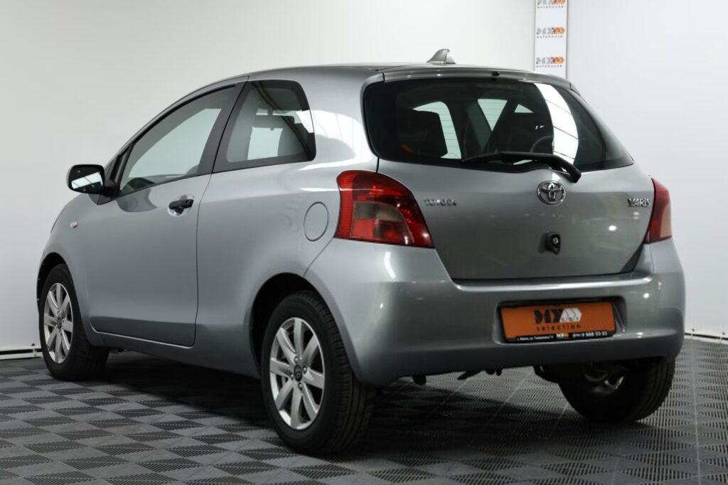 Toyota Yaris II (XP9)