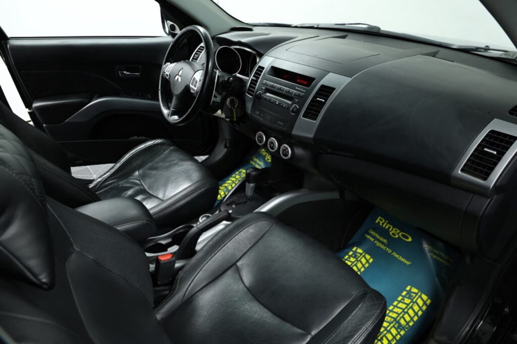 Mitsubishi Outlander XL