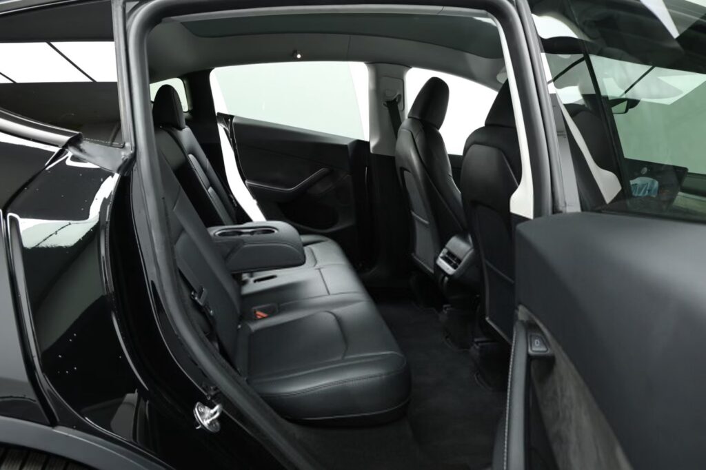 Tesla Model Y I