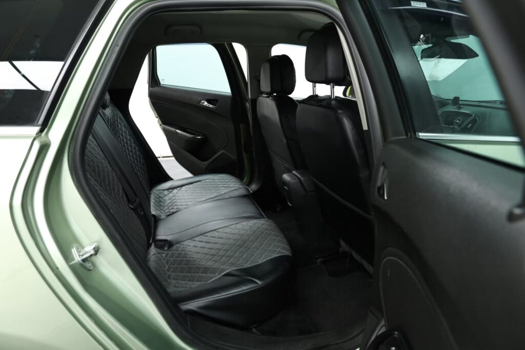 Opel Astra J