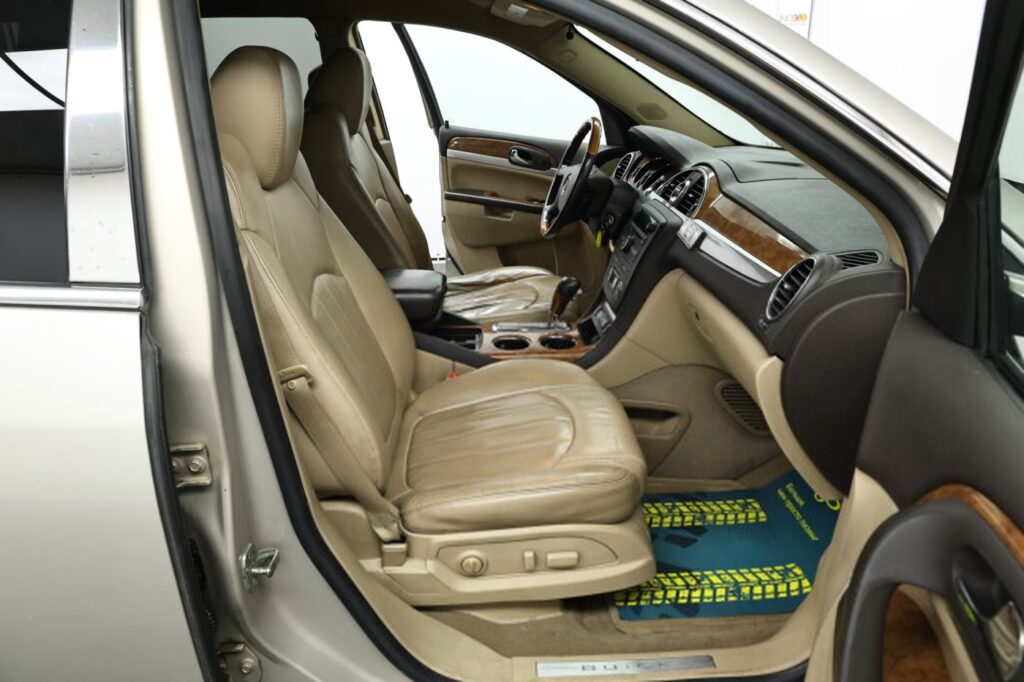Buick Enclave I