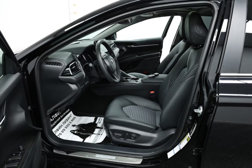 Toyota Camry XV70 · Рестайлинг