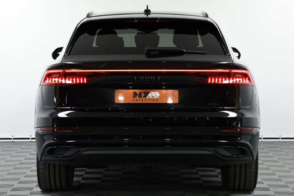 Audi Q8 I