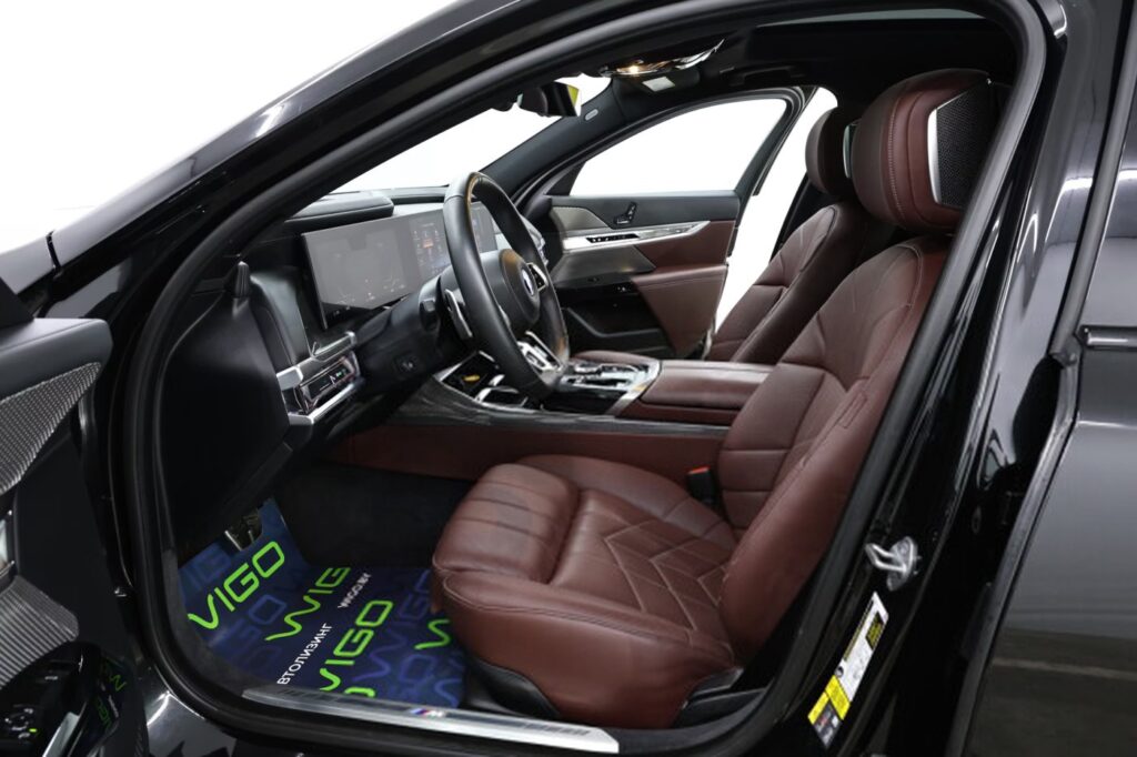 BMW i7 G70