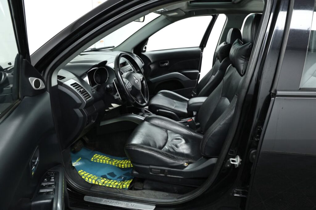 Mitsubishi Outlander XL