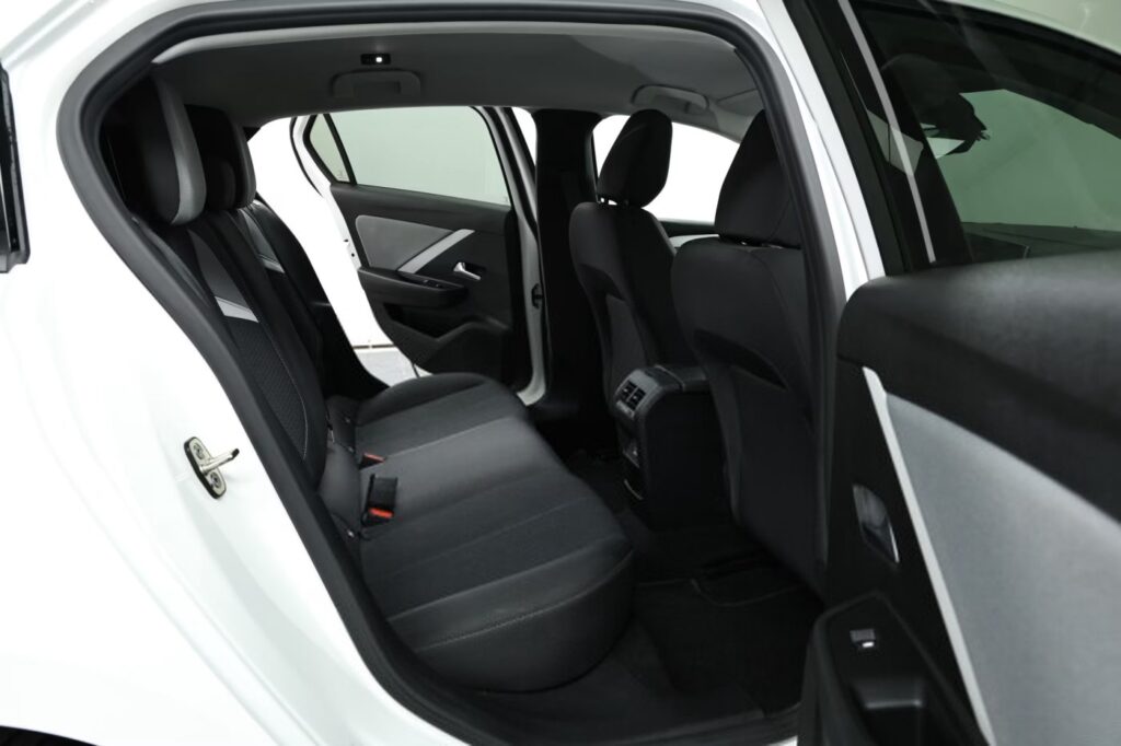 Opel Astra L
