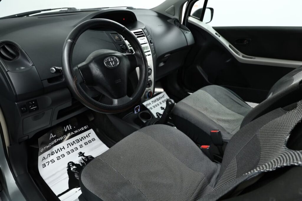 Toyota Yaris II (XP9)