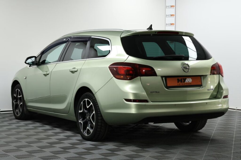 Opel Astra J