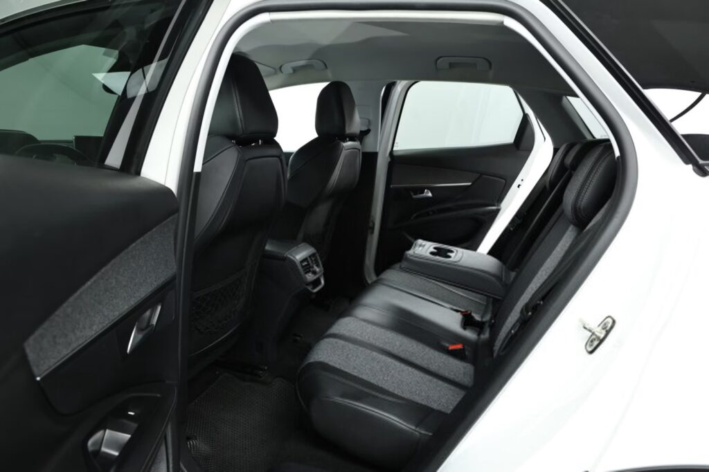 Peugeot 3008 II