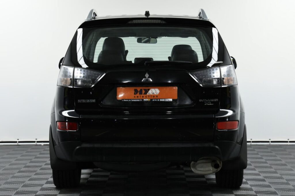 Mitsubishi Outlander XL