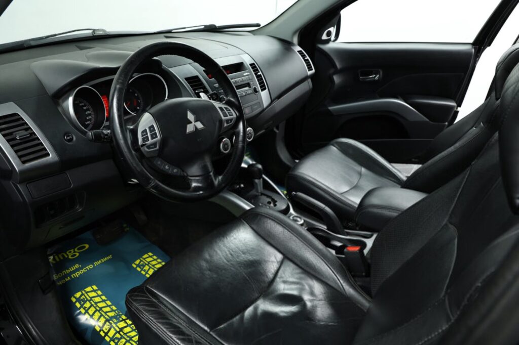 Mitsubishi Outlander XL