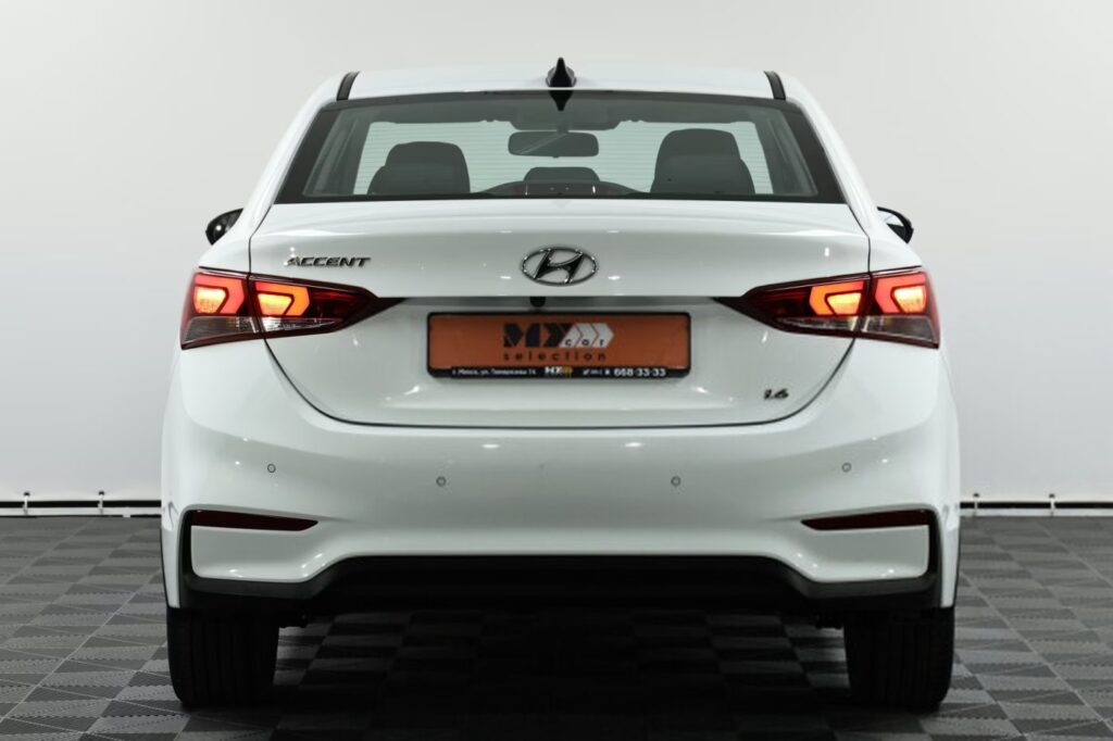 Hyundai Accent V