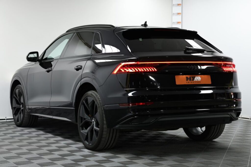 Audi Q8 I