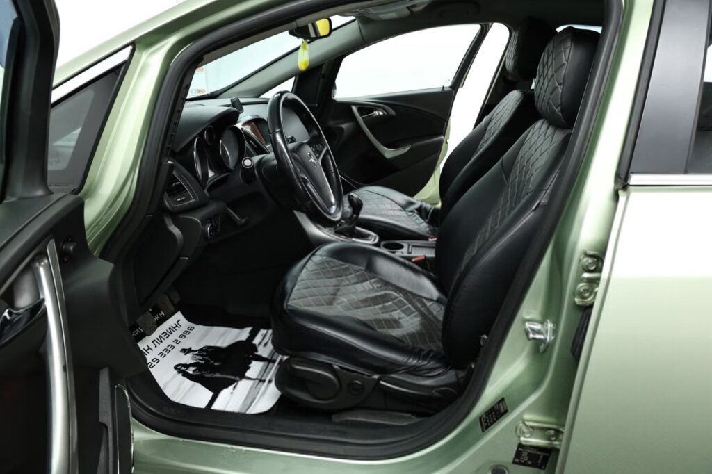 Opel Astra J