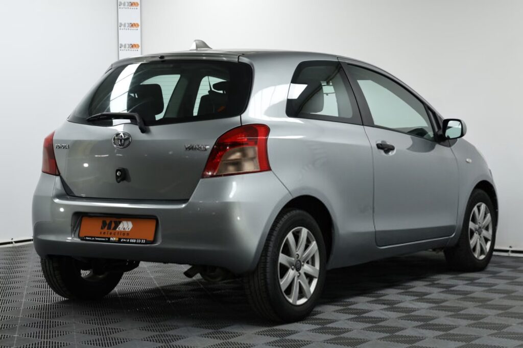 Toyota Yaris II (XP9)