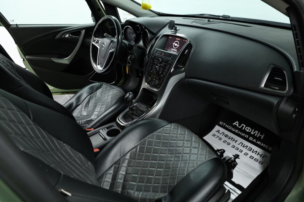 Opel Astra J